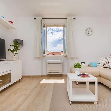 Porta And By Irundo * Дубровник